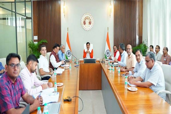 MP News: CM Dr. Yadav said- An intensive campaign for installation of solar pumps will be run in Madhya Prades