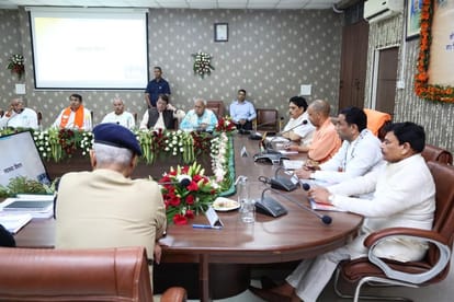 CM Yogi Reviews Development Work in Meerut, Warns Officials Over Stray Cattle Neglect and Road Accidents
