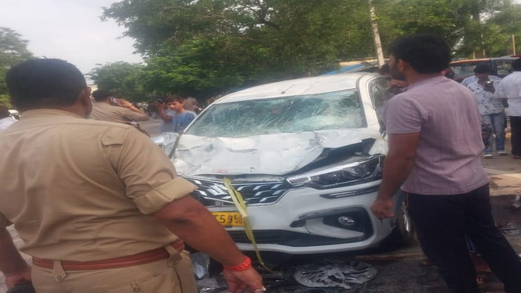 Pratapgarh Accident :रानीगंज में टेंपो और आर्टिगा कार में भिड़ंत, हादसे में एक की मौत, 10 घायल - Pratapgarh Accident Tempo And Ertiga Car Collide In Raniganj, Two Killed, Many Injured In The Accident - Amar Ujala Hindi News Live