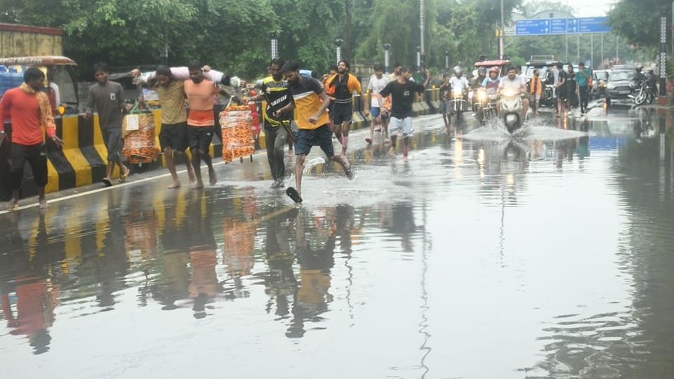 Photos of heavy rain in Moradabad: Ramganga and Gagan rivers in spate, 93.4 mm rain fell in 15 hours