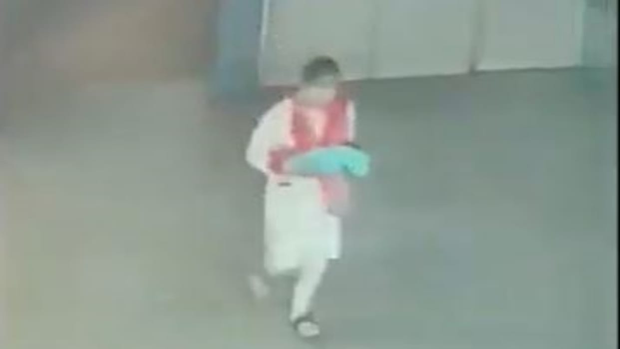 Rajsamand News: Woman Disguised as Nurse Abducts Newborn Under Pretext of Check-Up, Captured on CCTV