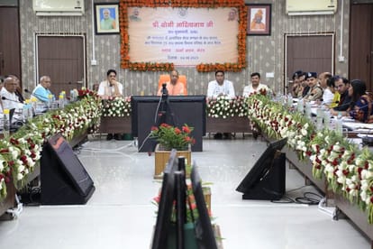 CM Yogi in Meerut: Congress-SP Shelter Goons, BJP Building New India Through Development