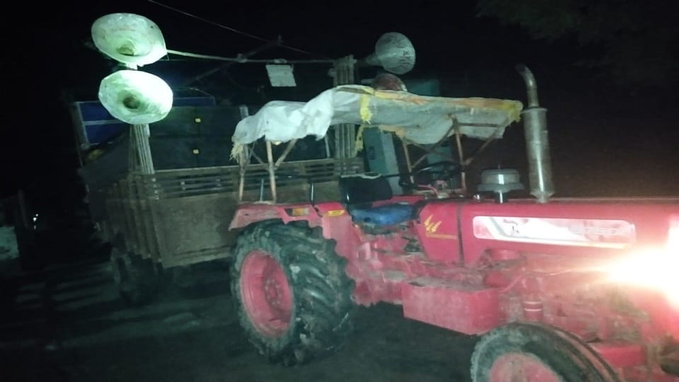 Shahjahanpur: Two devotees died when DJ touched high tension line