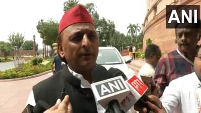 अखिलेश यादव