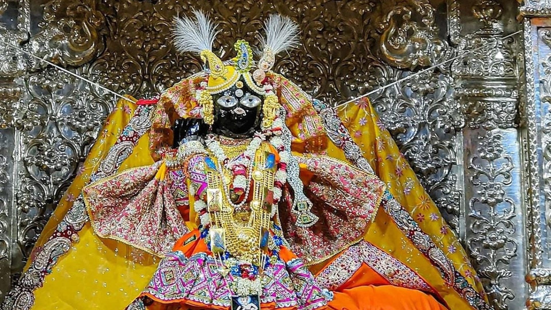 Janmashtami 2025 Seven Must-Visit Places in Shree Krishna's Nagari Plan a 2-Day Trip on Krishna Janmashtami