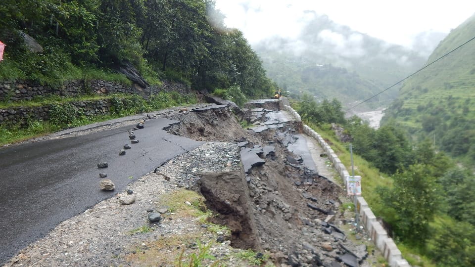 Uttarkashi disaster More than 100 meters of Gangotri highway collapsed Road Closed