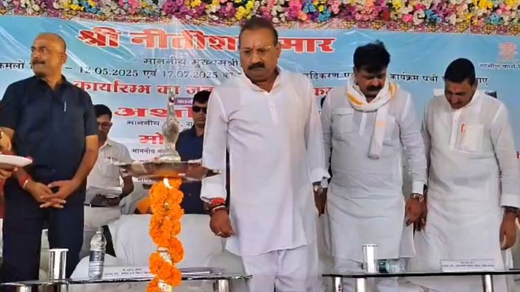 Bihar News: कैमूर में 267 करोड़ की 91 सड़कों का शिलान्यास, मंत्री अशोक चौधरी ने तेजस्वी यादव पर कसा तंज