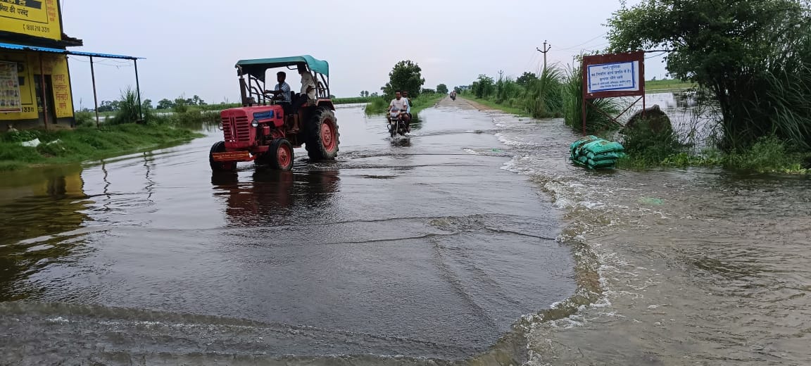 Ganga Floods in Hastinapur: Villages Turn into Islands as River Crosses Danger Mark