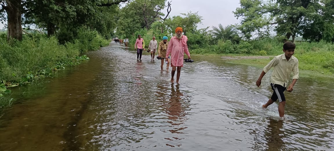 Ganga Floods in Hastinapur: Villages Turn into Islands as River Crosses Danger Mark
