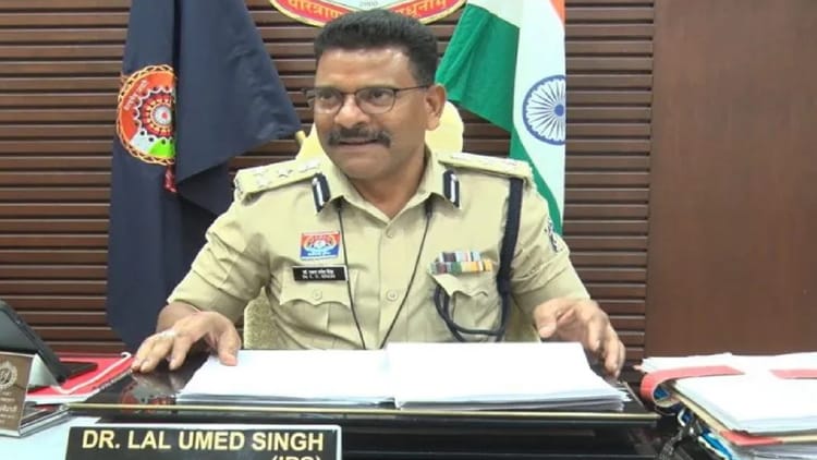 Raipur: 10.5 लाख नकद बरामद… फिर लौटा दिया!, एसएसपी ने की कार्रवाई, थाना प्रभारी लाइन अटैच, तीन आरक्षक सस्पेंड