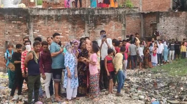 young man was murdered and his body was buried with stones In Kanpur flesh was missing from his head