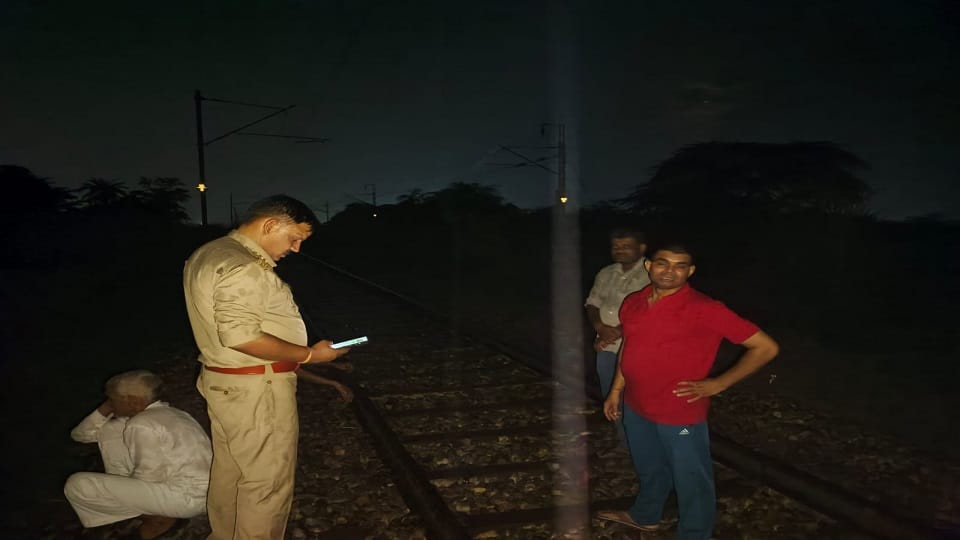 D Pharma student committed suicide by hanging himself in Khurja