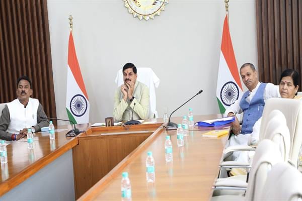 MP: CM virtually inaugurated the state's largest water park, 'Imagica Aqua' built in Indore at a cost of Rs 22