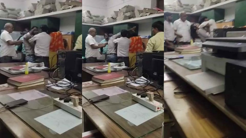 contractor beat up senior clerk in PWD office In Mainpuri