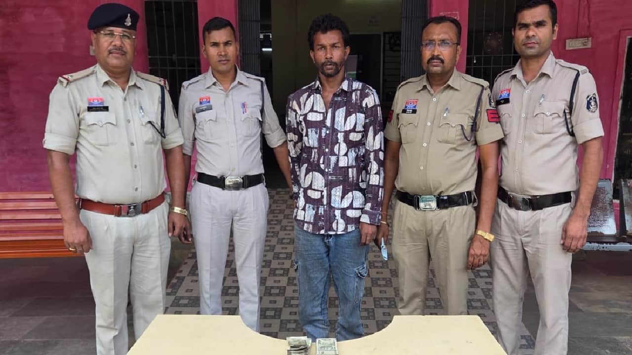 पुलिस की गिरफ्त में आरोपी