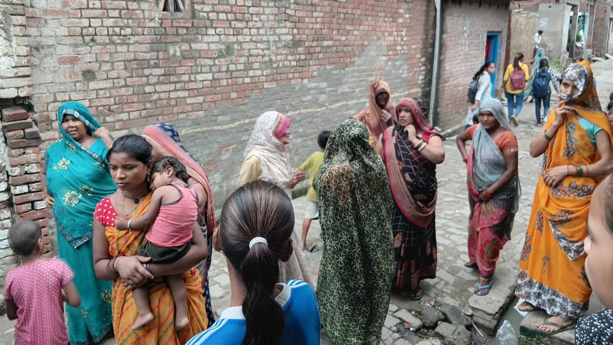 Grandfather and grandson died due to electric shock in Shahjahanpur