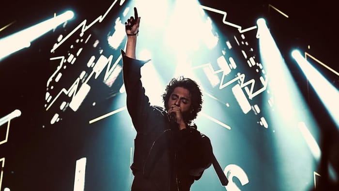 Saiyaara actor Ahaan Panday missing her dadi says sitaaron mein sitara ek tanha tara dadi meri