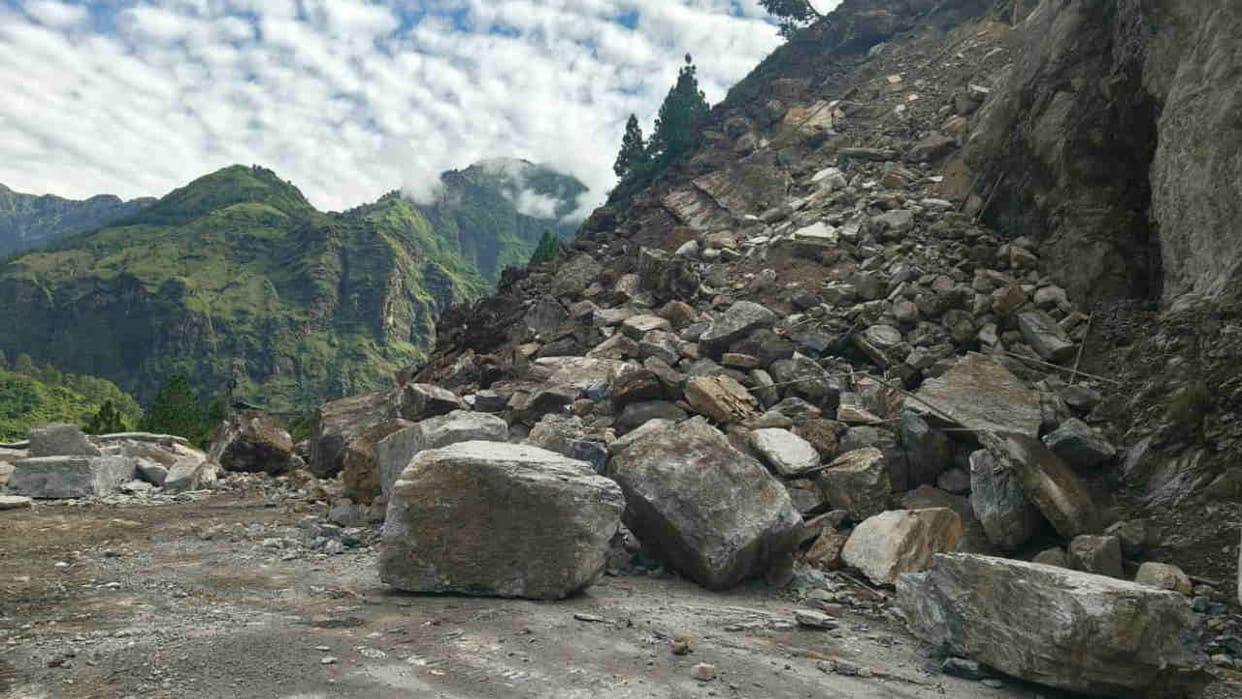 Badrinath Highway blocked near Pipalkoti passengers stranded Chamoli Uttarakhand Weather Update