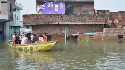 UP Floods Ganga flows 12 steps below Vishwanath temple gate Namo Ghat remained closed for third day as well