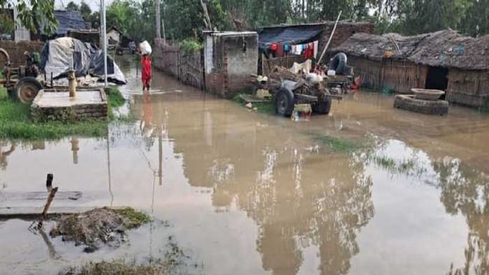 Flood water entered 11 villages on the banks of Ganga in Badaun