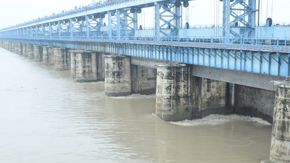 Kanpur: Ganga water level may cross warning point in three day