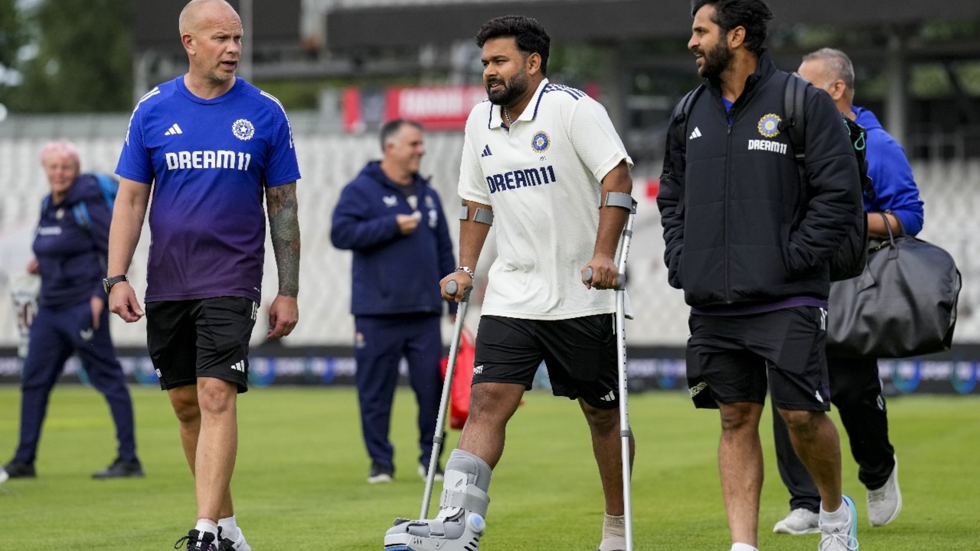 Chris Woakes Has Revealed That He Said Sorry To Rishabh Pant For The  Delivery That Broke His Toe - Amar Ujala Hindi News Live - Ind Vs Eng:क्रिस  वोक्स ने ऋषभ पंत