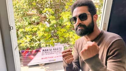 Hrithik Roshan sends Naatu Naatu billboard to Jr NTR War 2 face off