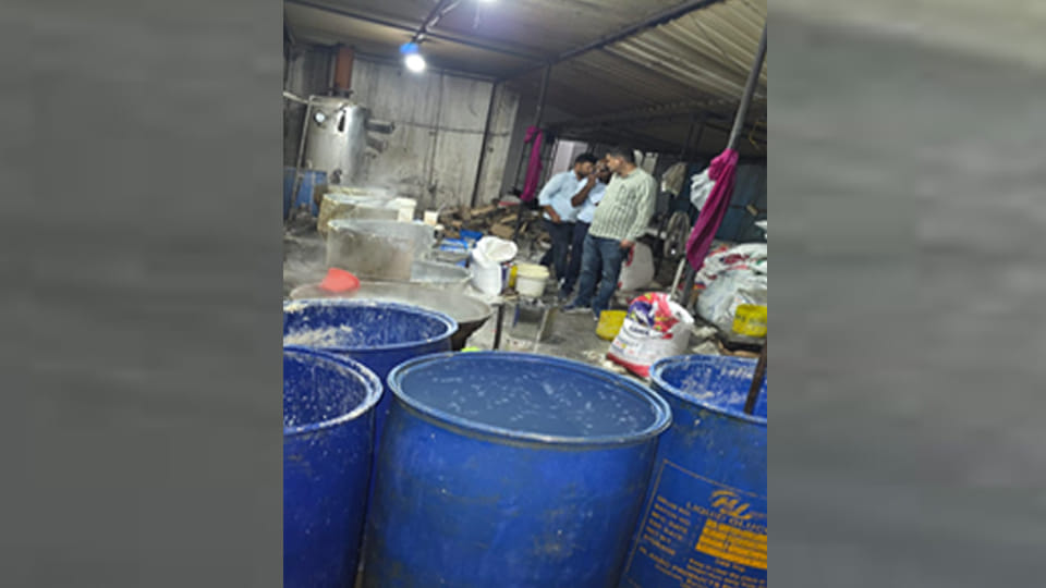 Kanpur: Sweets found being made in filth, Food Safety Department team seizes sweets worth Rs. 5.67 lakh