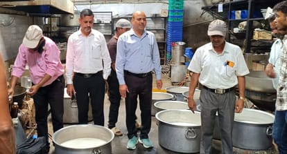 Jhansi: Food department takes action against big establishments before the festival