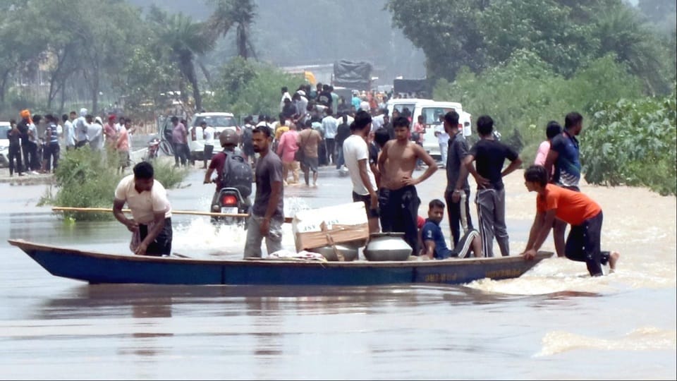 Bijnor: Bijnor's direct connection with Meerut cut off, highways submerged, 30 village filled with flood water