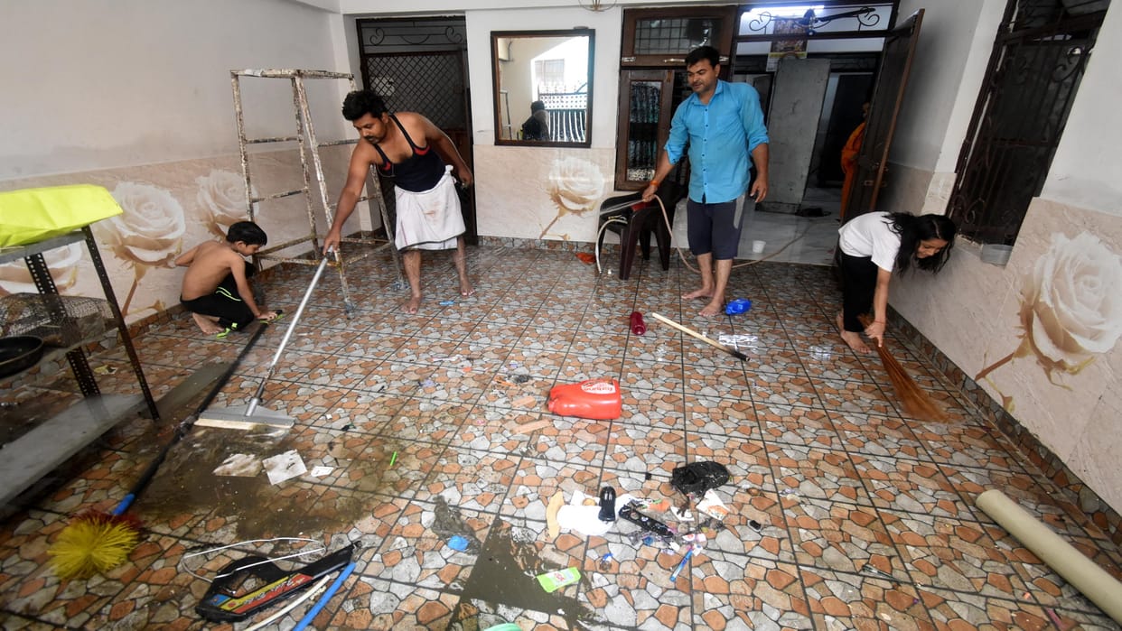 3000 sanitation workers will take charge in flood affected areas, 50 vehicles have been deployed in every zone