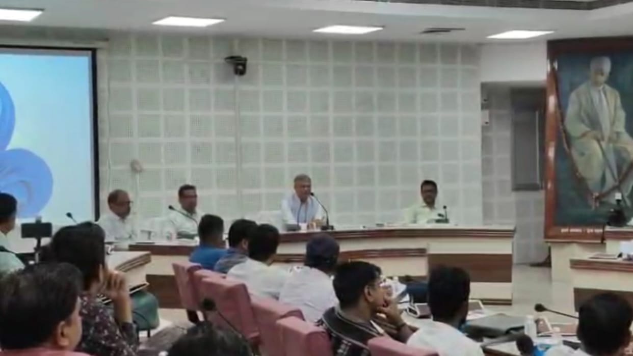 BHU Vice Chancellor Prof. Ajit Chaturvedi press conference in central office in varanasi