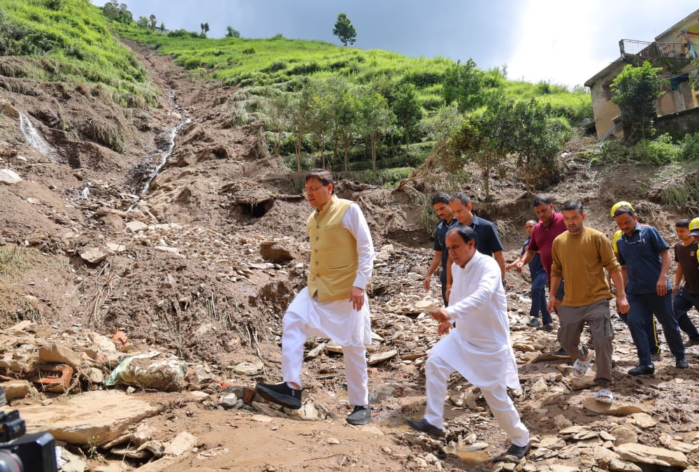 Pauri Disaster CM Dhami reached Sainji village wiped tears of affected people emotional Photos
