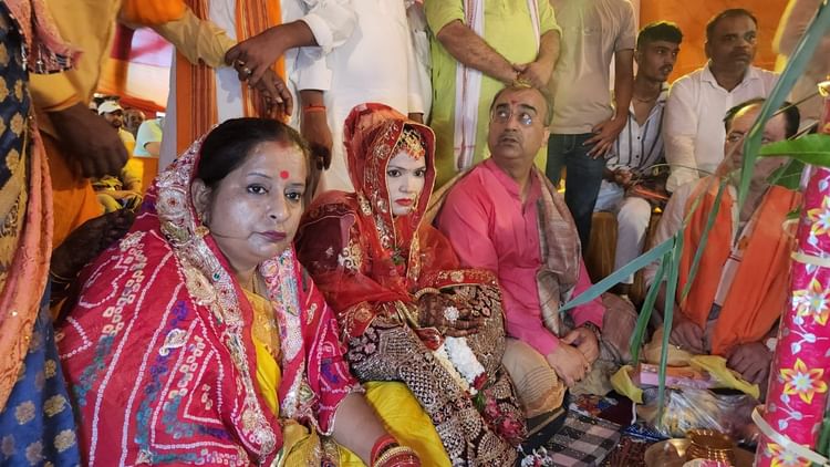 Bihar News: बेटी का कन्यादान कर भावुक हुए मंत्री मंगल पांडेय, कहा- ईश्वर ने पूरी की वर्षों पुरानी इच्छा