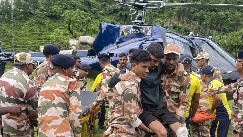 Uttarkashi Cloud Burst An injured soldier from army camp in Harshil described horror of disaster