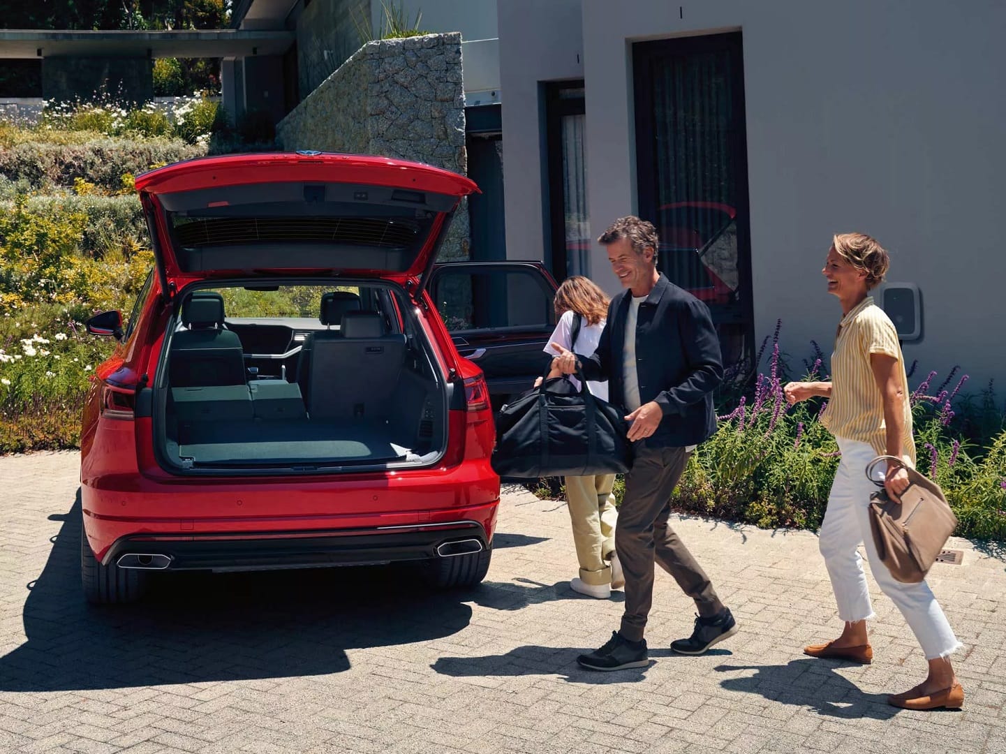Volkswagen to Discontinue Flagship Touareg SUV After 24 Years Focus Shifts to Affordable Models