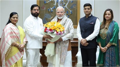 पीएम मोदी से सपरिवार मिले एकनाथ शिंदे