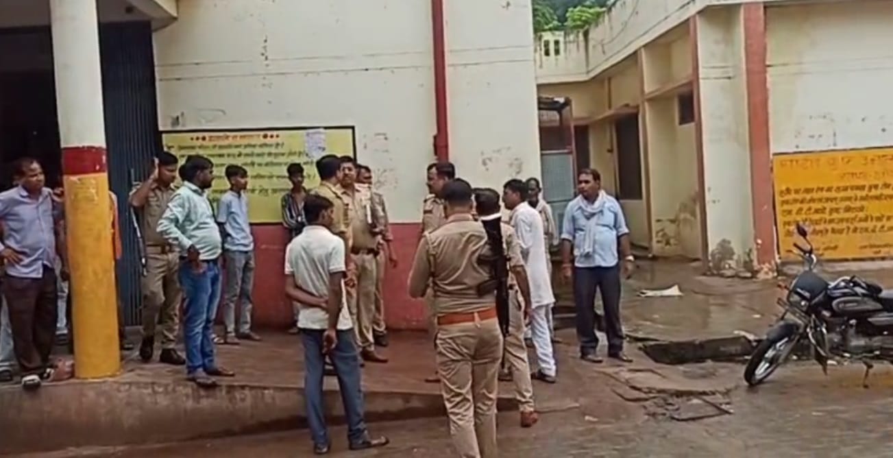 Car hits auto on Khajuraho National Highway one woman dies seven people injured
