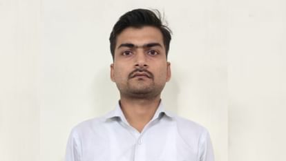 Teacher molested a student in school, arrested in Lucknow.