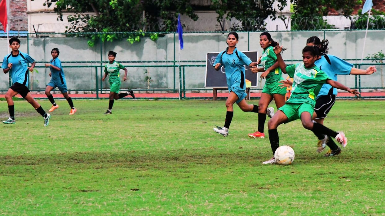 Football Tie breaker Varanasi defeated Agra division women team 4-2 won trophy great performance