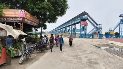 Muzaffarnagar: Traffic stopped from Ganga Barrage due to rise in water level, journey to Bijnor increased