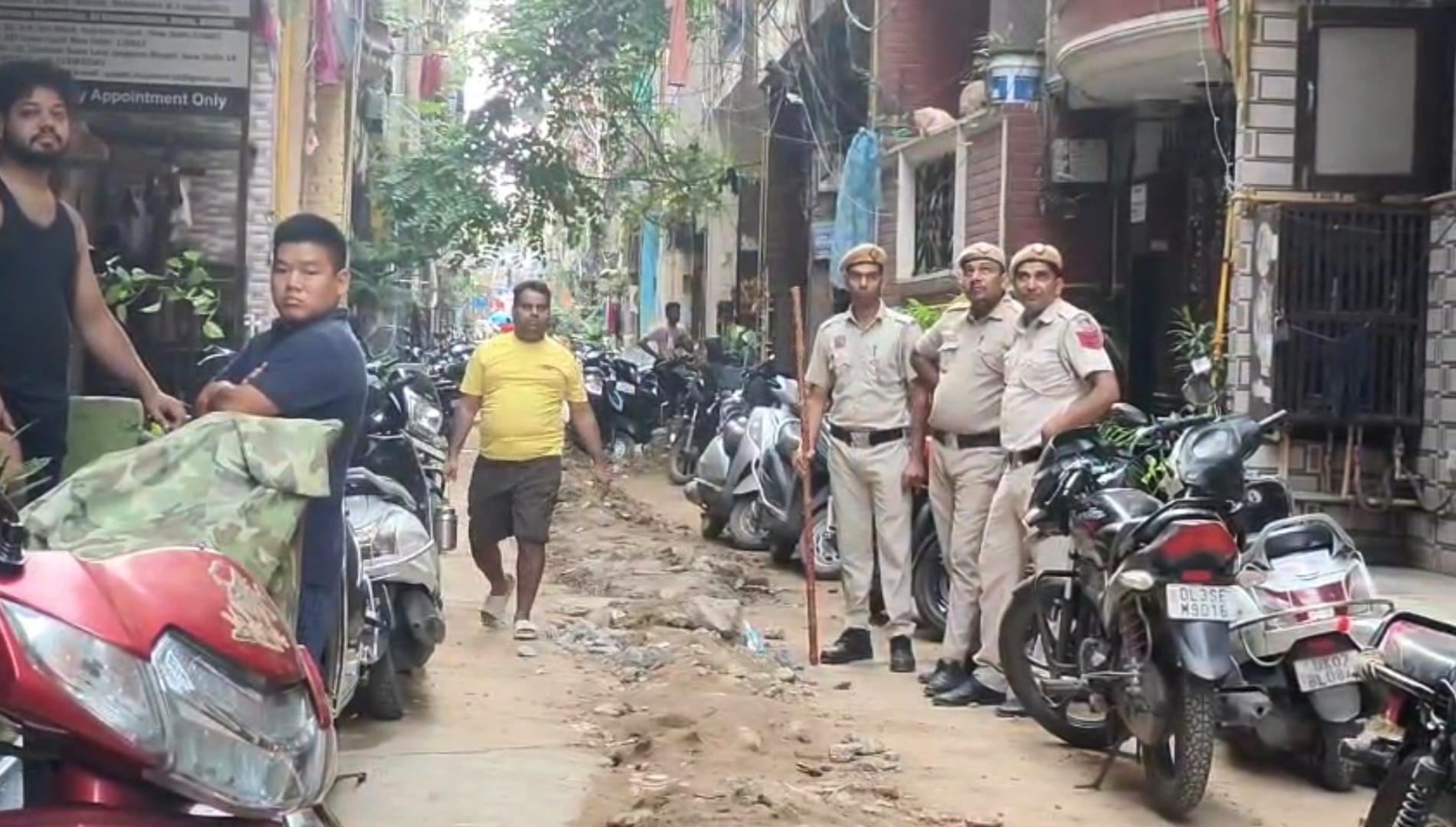 Actress Huma Qureshi cousin murdered in parking dispute in delhi see CCTV footage