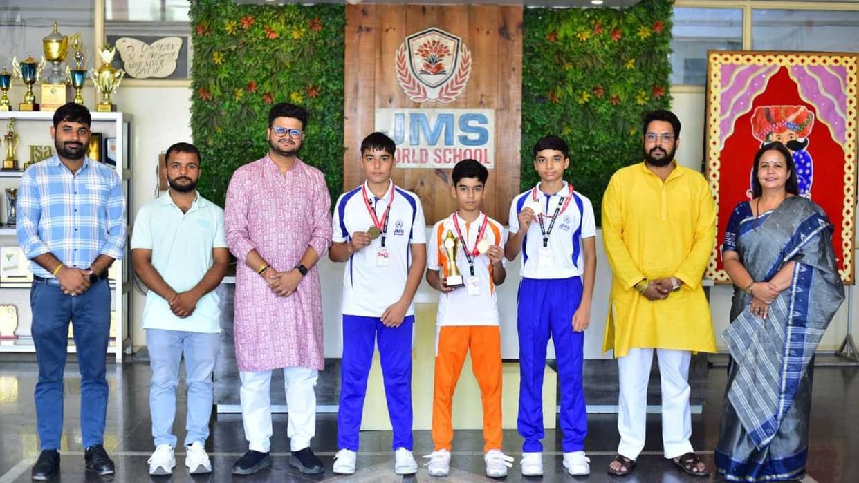 Shooter students of JMS World School in Hapur district won gold medal in shooting competition