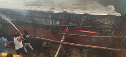 Kanpur Fire Massive fire in chair godown controlled by six fire engines loss worth lakhs no loss of life