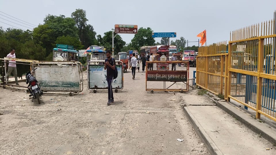 Muzaffarnagar: Traffic stopped from Ganga Barrage due to rise in water level, journey to Bijnor increased