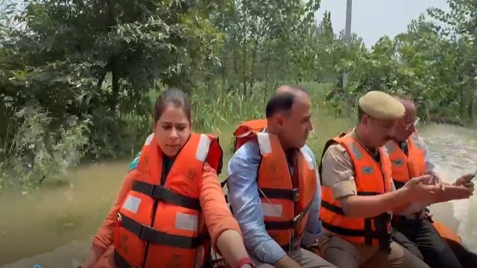 Boats Sail on Highway as Malan River Embankment Breaks, Bijnors Direct Link to Meerut Severed