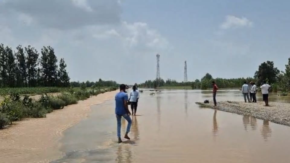 Boats Sail on Highway as Malan River Embankment Breaks, Bijnors Direct Link to Meerut Severed