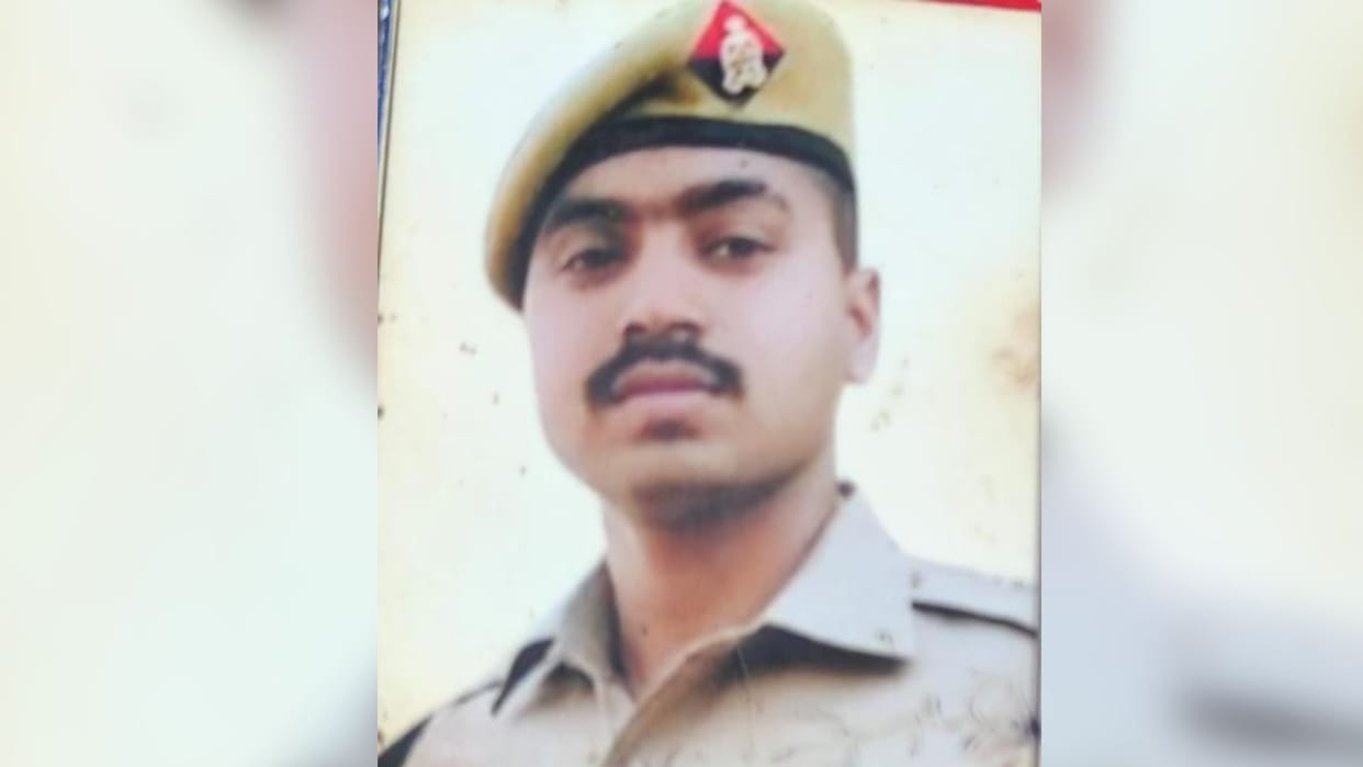 PAC jawan committed suicide by shooting himself while on duty in sonbhadra