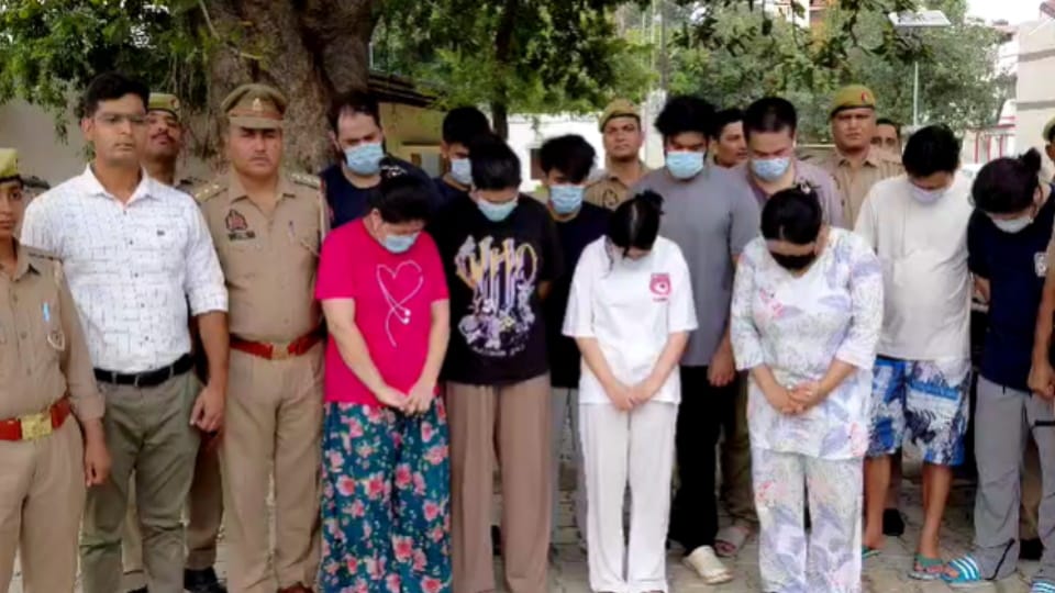 Saharanpur: Fake call centre busted, 11 including four women arrested from hotel, were duping foreign national