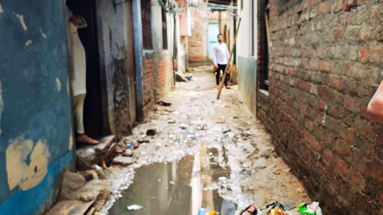 Flood in UP Ganga water level below warning point in Varanasi falling at rate of two centimetres every hour